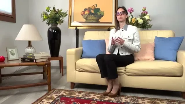 Sara explaining daily skin protection layers