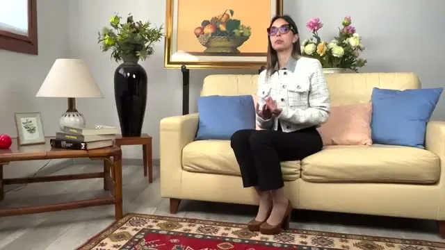 Sara discussing sunscreen and daily skin care